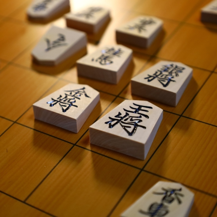 将棋駒の生産日本一がつくる「天童将棋駒」